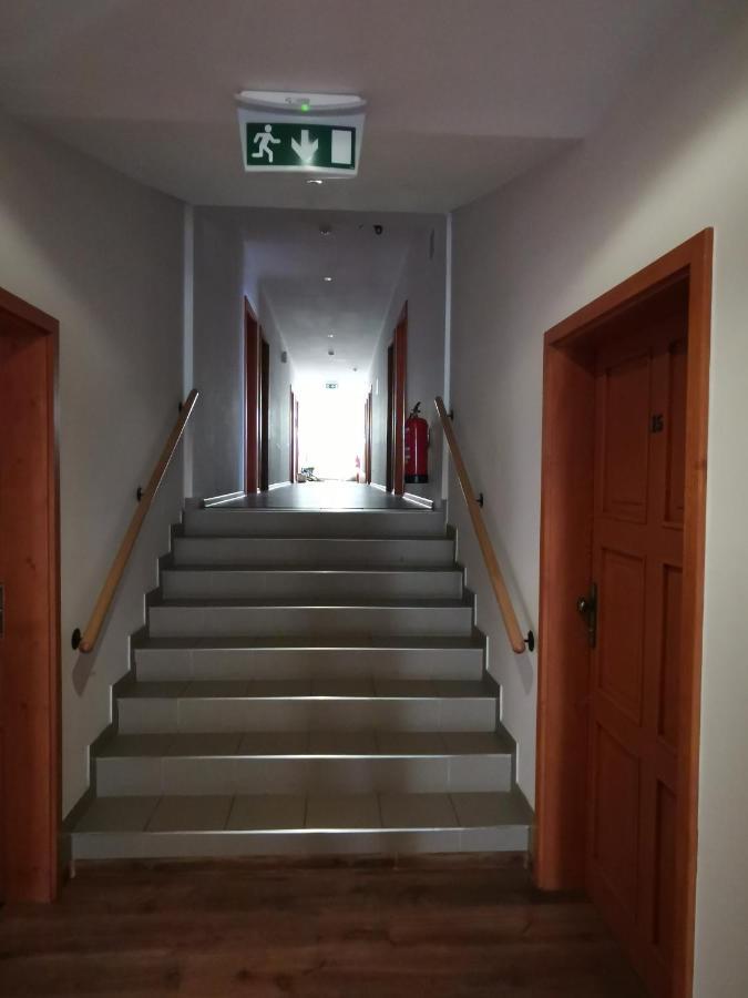 Hotel Khail Maria Lanzendorf Bagian luar foto